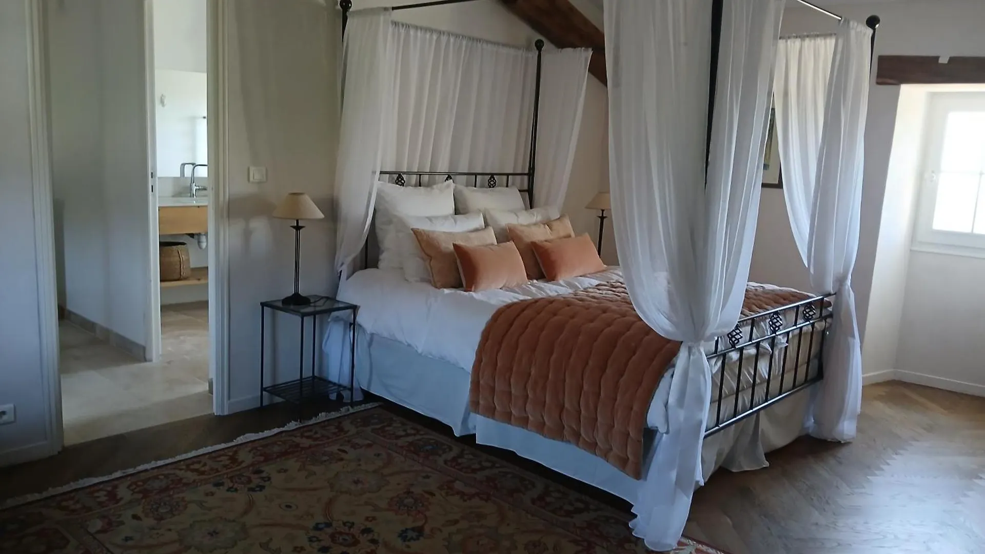 Jas Des Gros Bonnets Villa Redortiers France