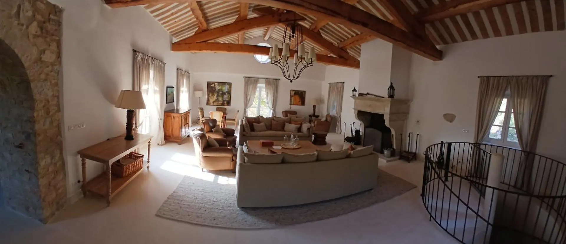 Jas Des Gros Bonnets Villa Redortiers